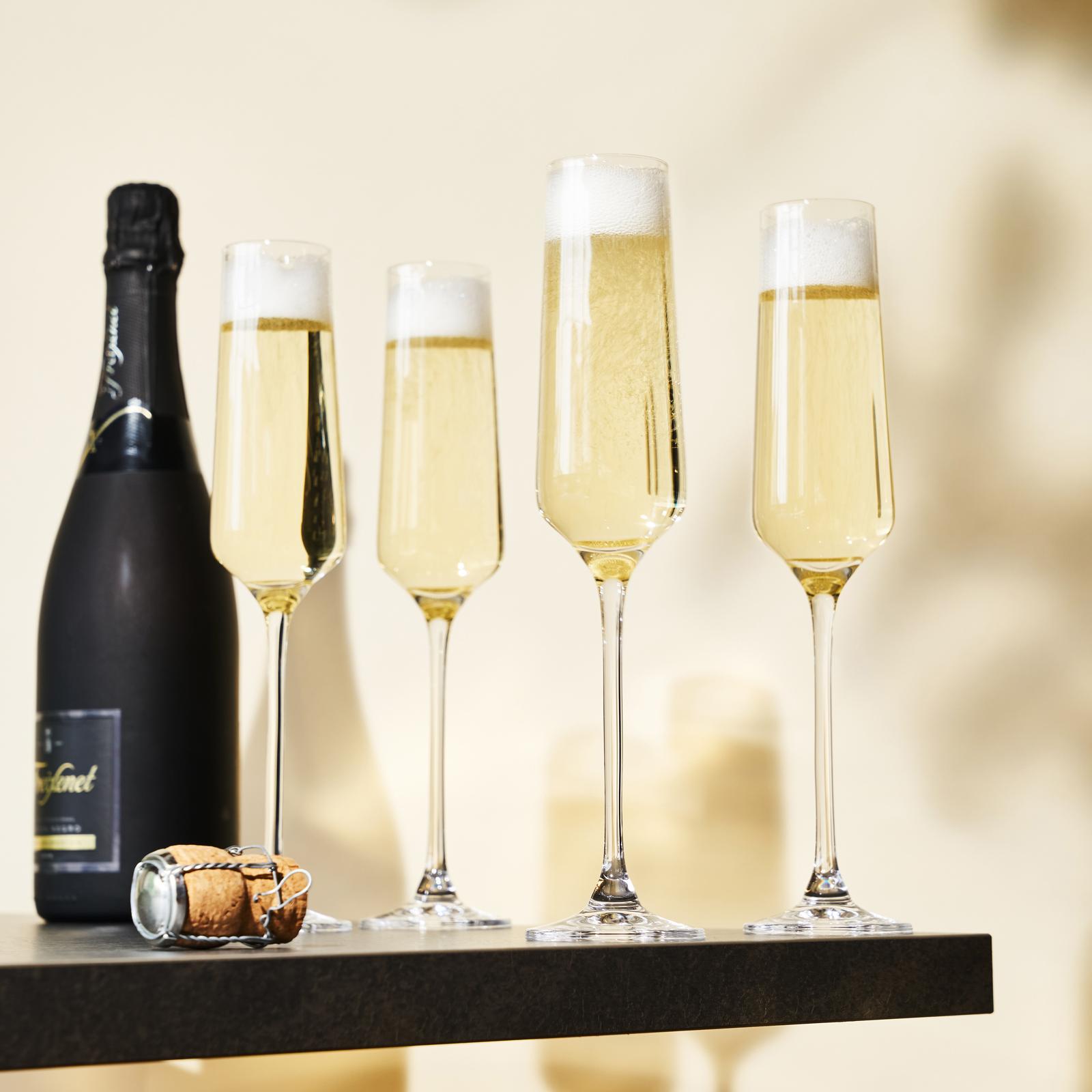 European Crystal Champagne Flute, Set of 4 1 European Crystal Champagne Flute, Set of 4