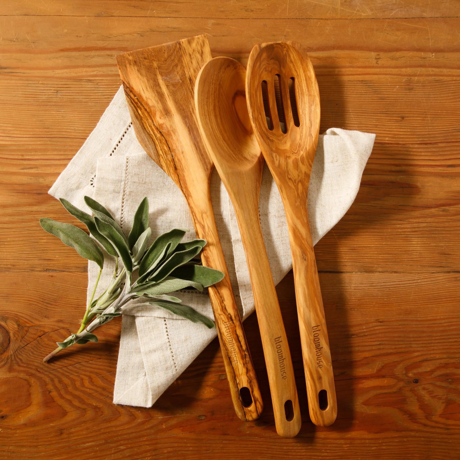 Italian Olive Wood 3-Piece Kitchen Tool Set 17 Italian Olive Wood 3-Piece Kitchen Tool Set
