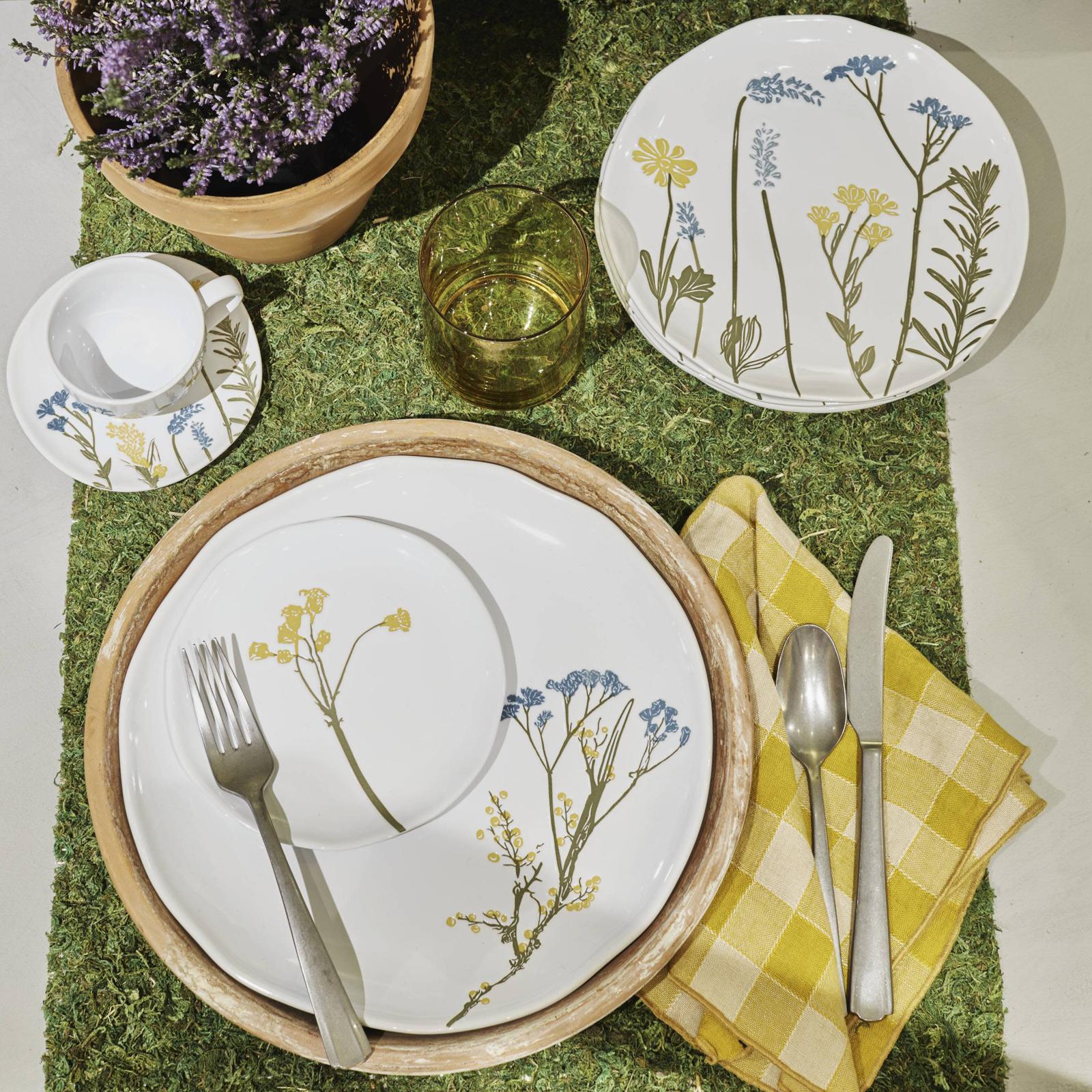 Wildflowers Accent Plate, Set of 4 7 Wildflowers Accent Plate, Set of 4