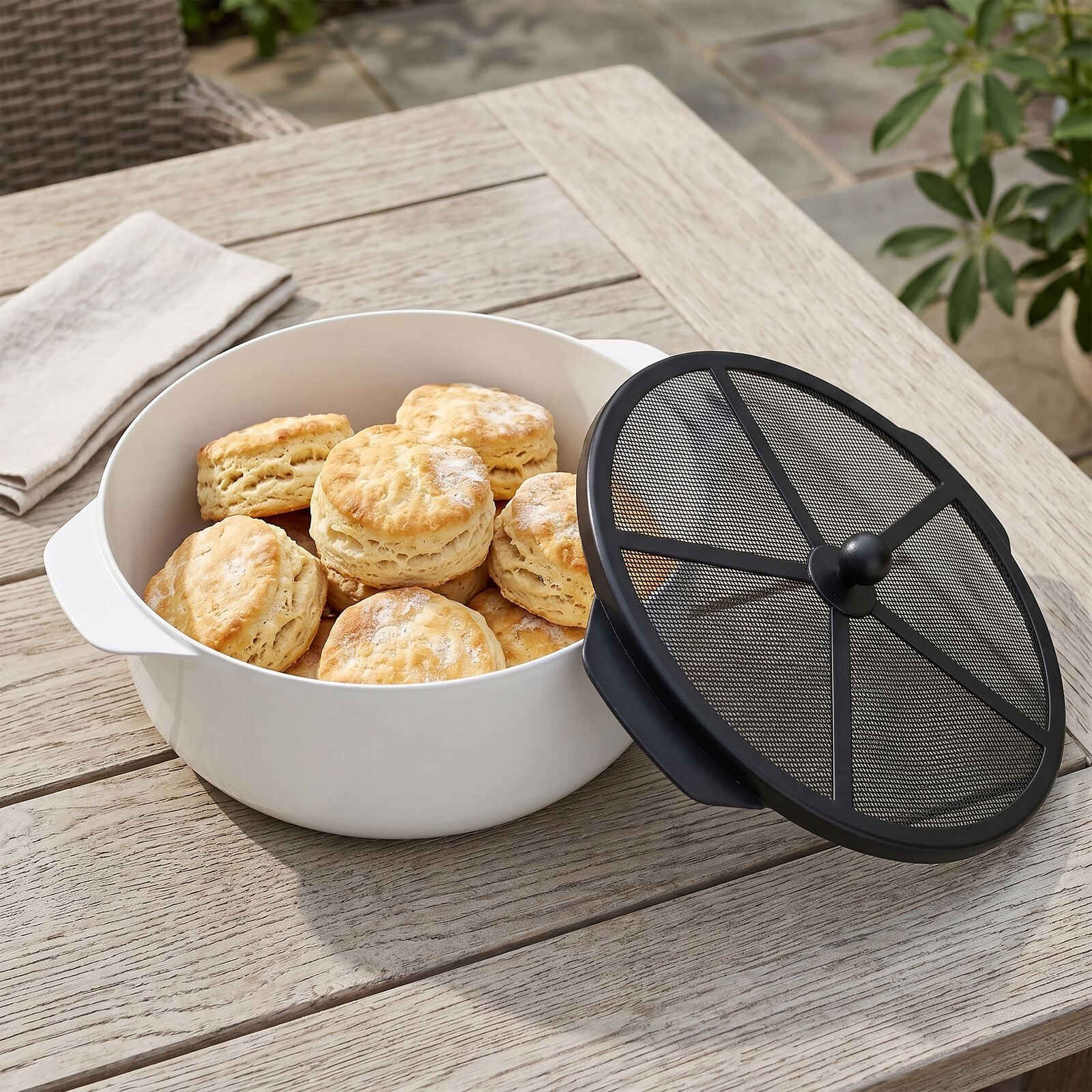 Gourmet Basics BBQ To Go Serving Bowl with Cover 7 Gourmet Basics BBQ To Go Serving Bowl with Cover