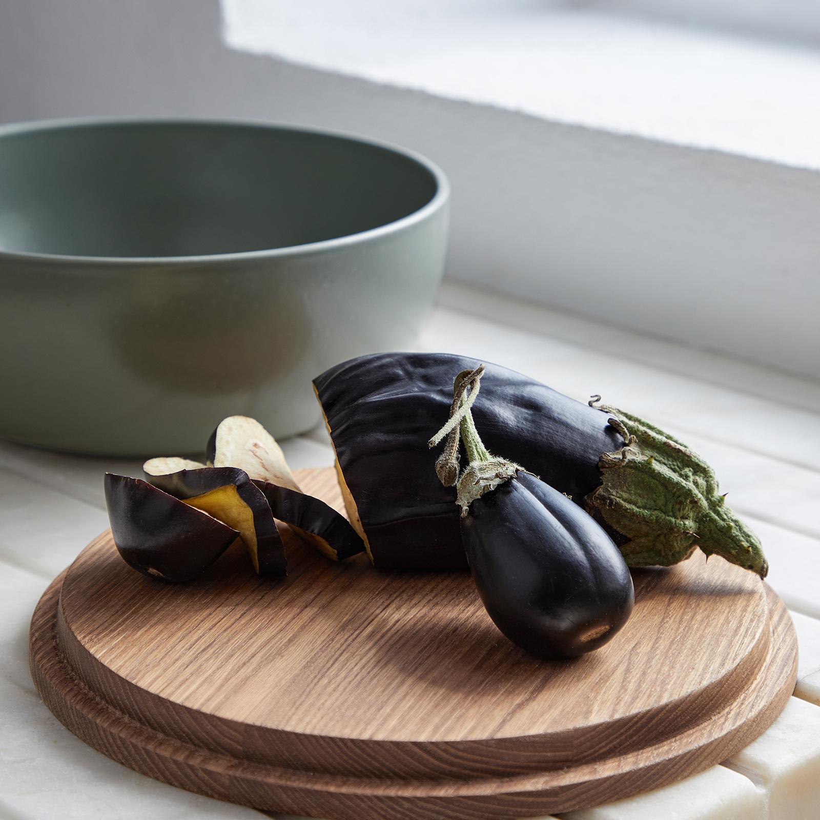 Pacifica 2-Piece Serving Bowl & Cutting Board Lid Set 4 Pacifica 2-Piece Serving Bowl & Cutting Board Lid Set