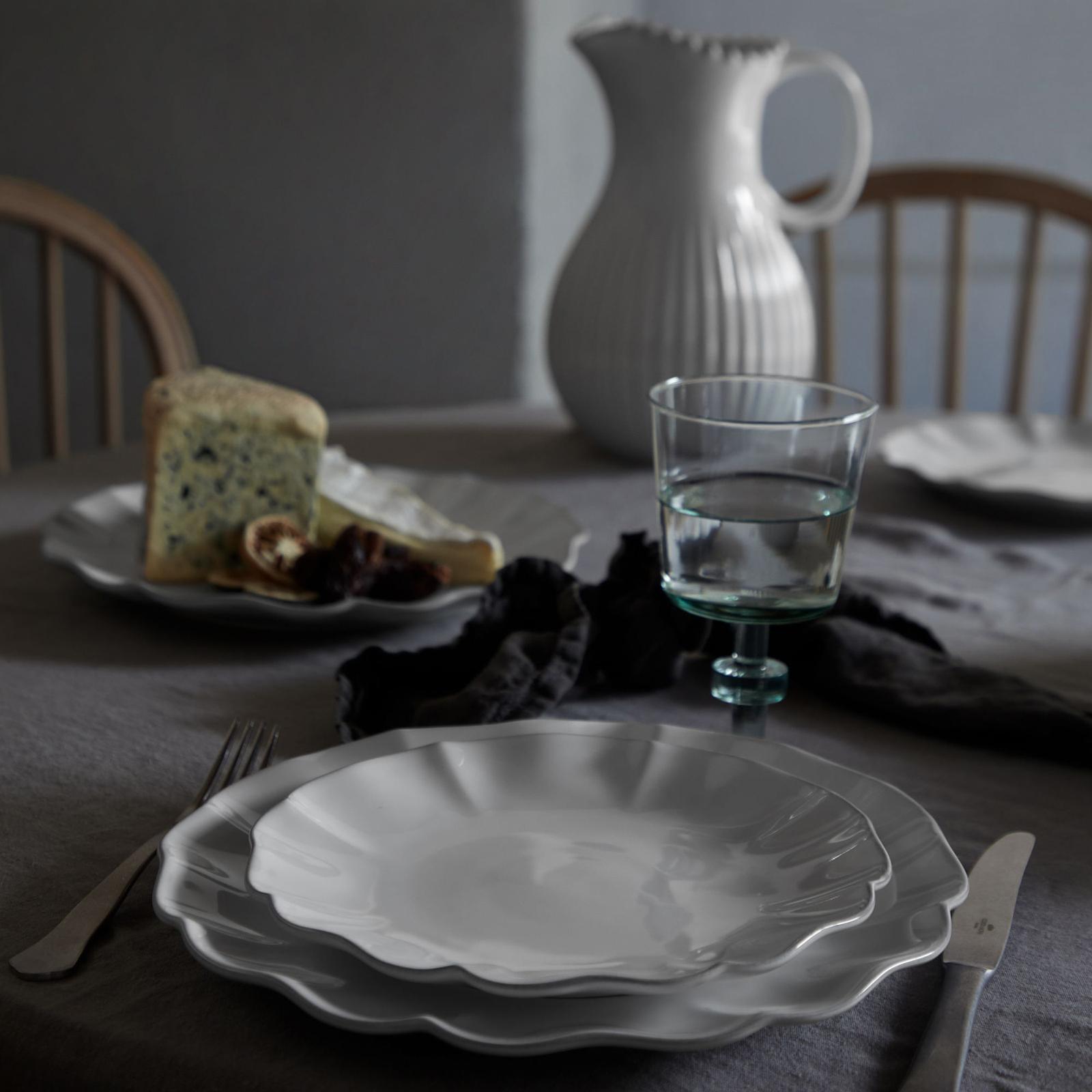 Rosa 4-Piece Place Setting, Service for 1 3 Rosa 4-Piece Place Setting, Service for 1