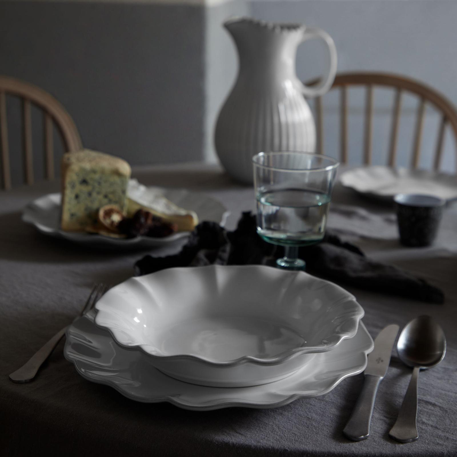 Rosa 4-Piece Place Setting, Service for 1 6 Rosa 4-Piece Place Setting, Service for 1